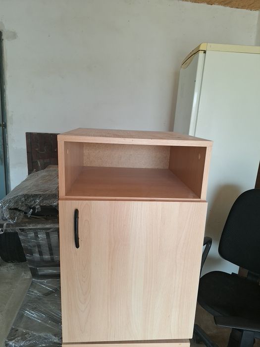 Продам тумбочки ддд