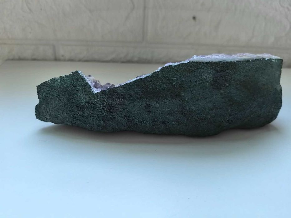 Аметист Друза - Уникален Кристал за Вашия Дом или Офис