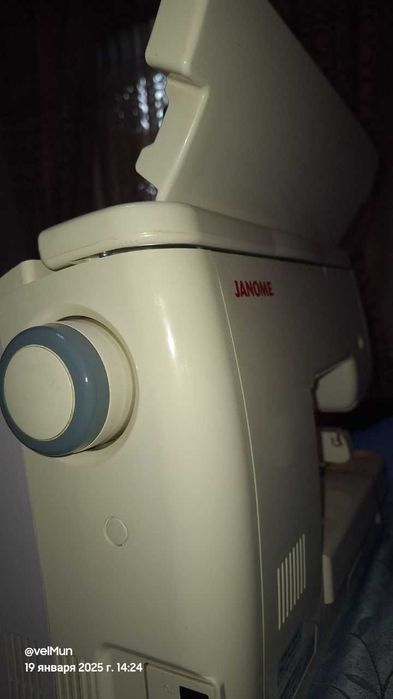 Срочно продам швейную машину Janome 6260QC