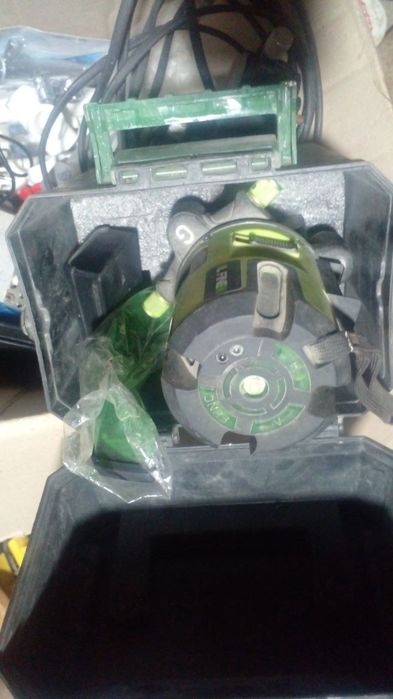 Продам практически новый лазерный уровень