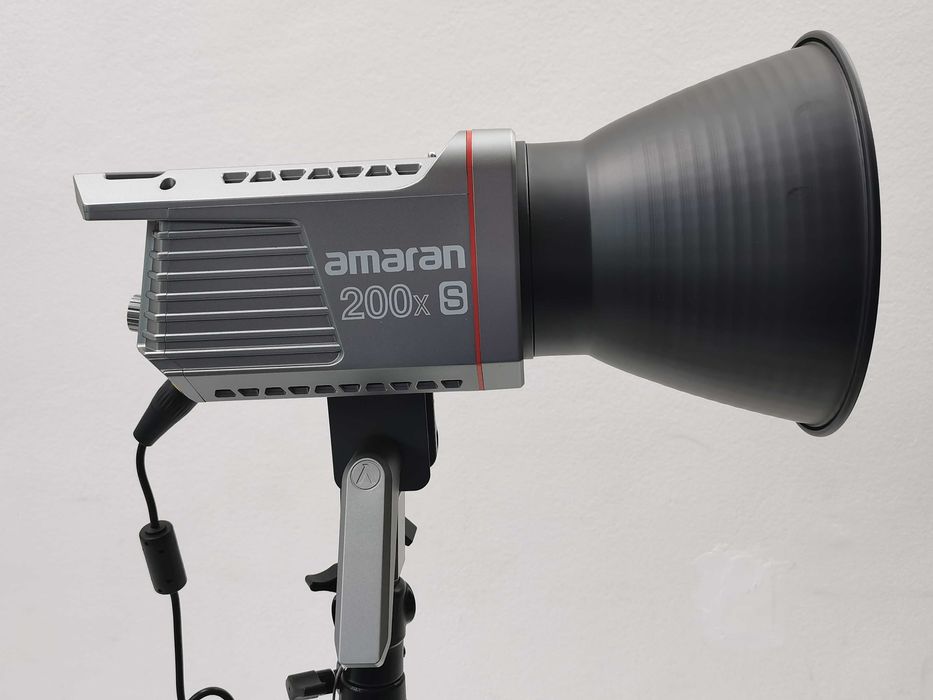 Amaran 200x S (Bi-Color) професионално LED осветление