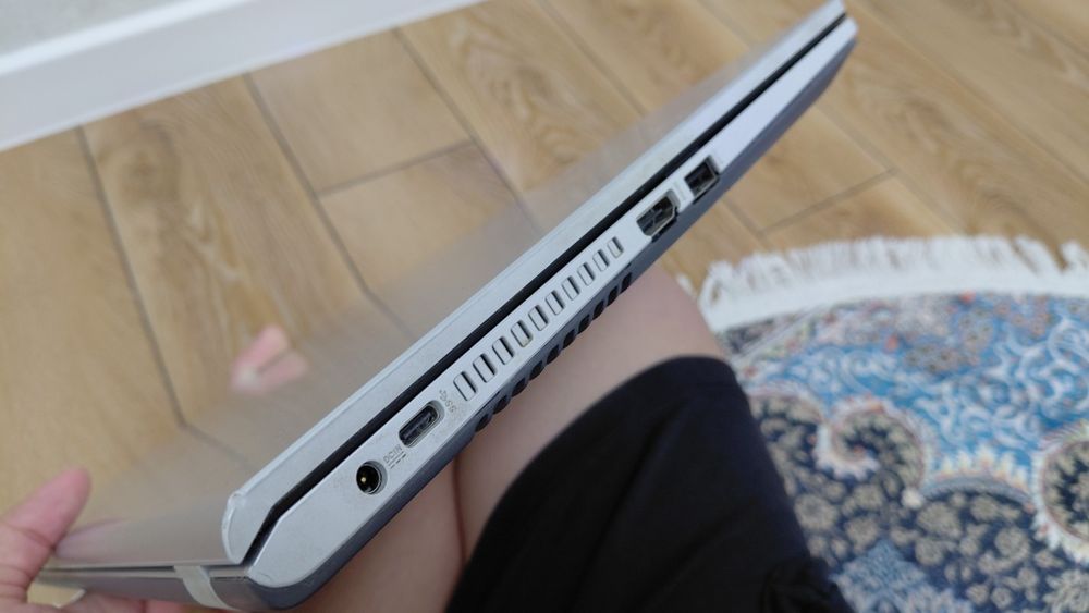 Ноутбук  ASUS VivoBook X515MA