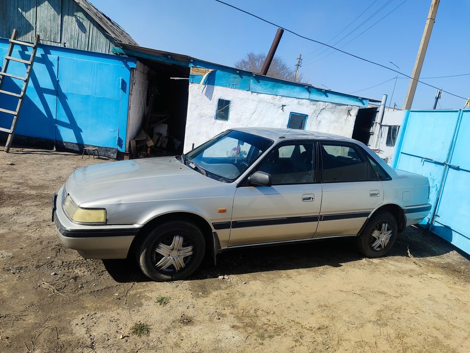 Автомобиль Мазда