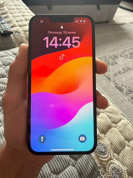 Айфрн 13 128гб..