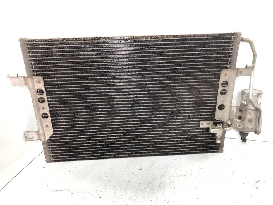 Радиатор климатик от Mercedes-benz a140 w168 2001г