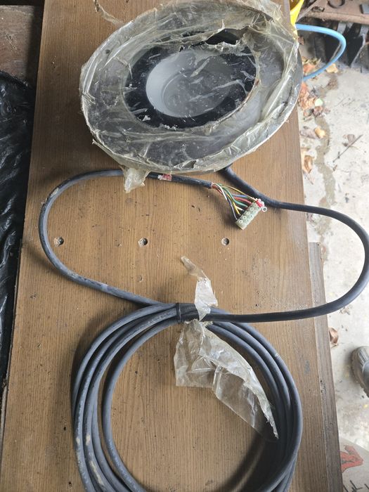 Lampi exterior pentru piscine sau alei lumina rosie