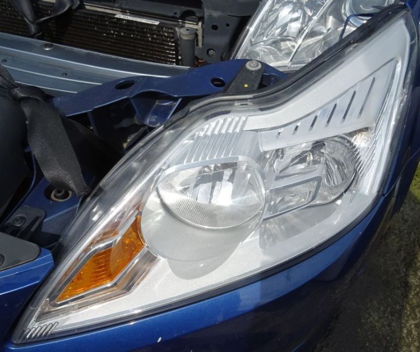 Fata completa Ford Focus 2 facelift din 2010 volan pe stanga