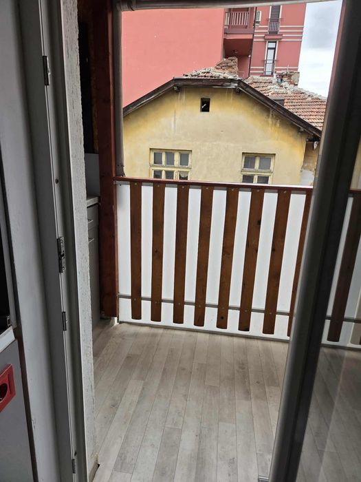 Дава се под наем Тристаен апартамент в София, Гео Милев - 50 кв.м за 540 € - Снимка #10