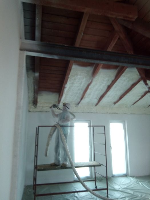 Izolatie/Izolații cu spumă poliuretanica termică și fonica