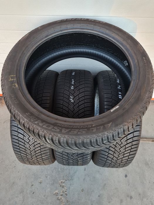 Всесезонни гуми 4 броя PIRELLI AllSeason SF2 235 50 R20 дот 1622