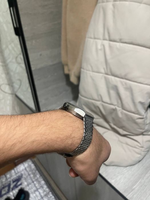 Ореинт soat sotiladi