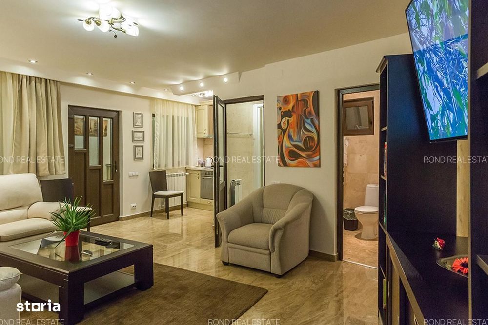 Vilă P+1 cu casă de oaspeți, la marginea pădurii, disponibila imediat