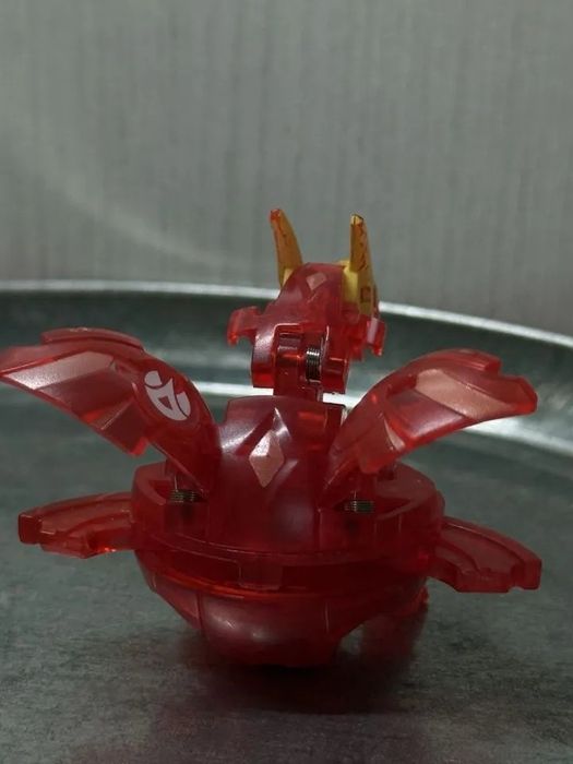 Bakugan pyros neo dragonoib translucent/бакуган