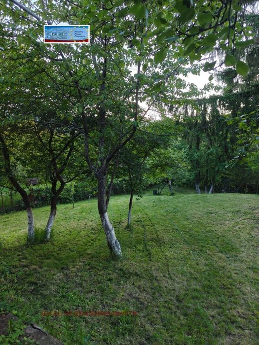 Къща в с. Панчарево 218m² и двор 820 м² - в.з. Косанин дол