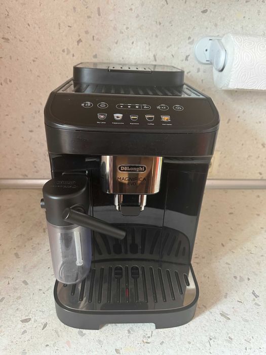 Кафе машина Delonghi Magnifica Evo