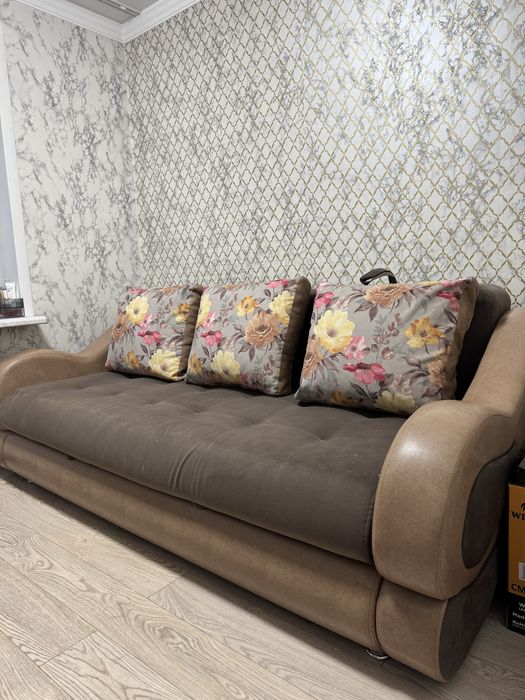 Продам диван, в хорошем состоянии