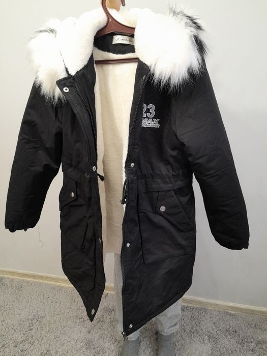 Сыртқы киімдер сатылады