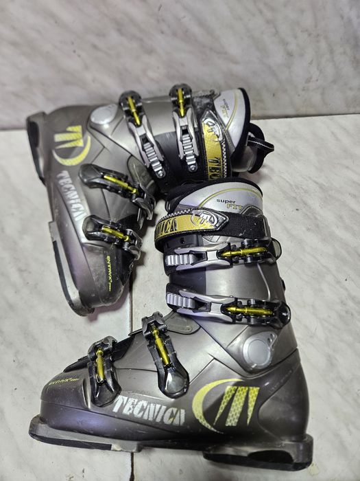 Clapari ski schi  Tecnica mondo  28-28,5  corespunde mărimii 43