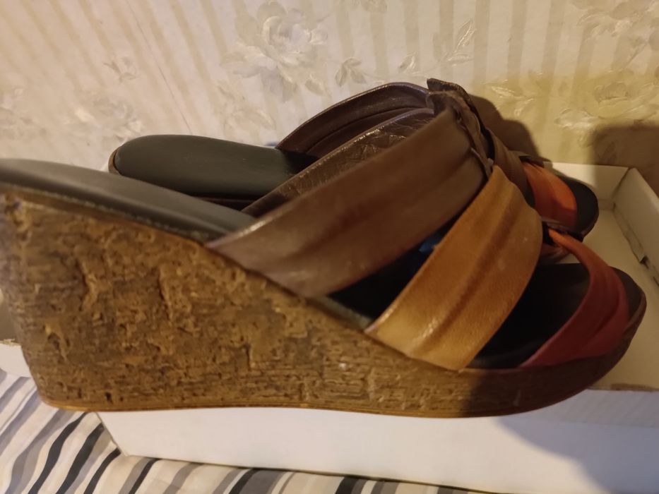 Танкетки босоножки