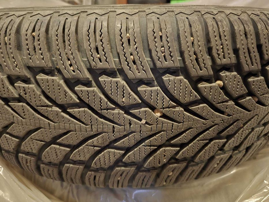 Cauciucuri (anvelope) iarna second hand - Nokian 225/60 R18