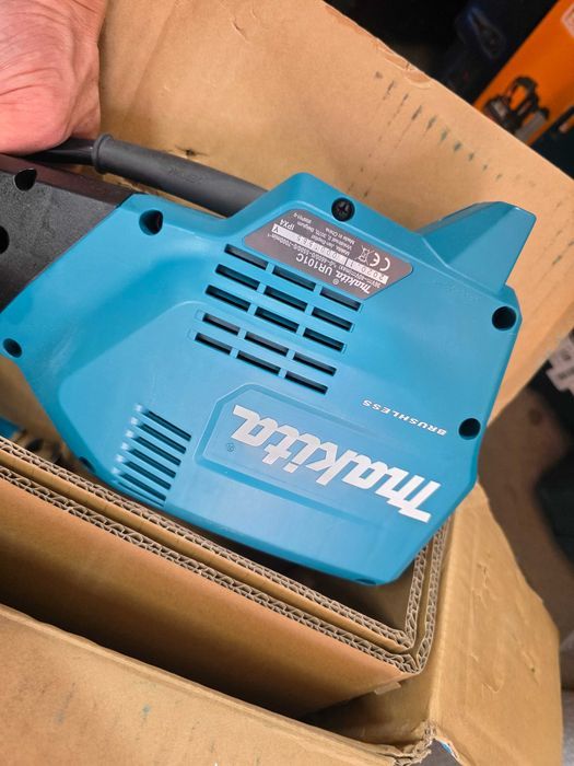 Motocoasa Makita UR101CZ trimmer de gazon cu acumulator 36 - 40 V | 430 mm | Fara perii | Fara acumulator si incarcator
