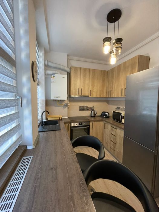 Proprietar, vând apartament cu 2 camere + loc parcare