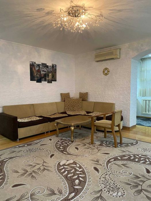 Продается квартира 2/3/4 ЦУМ  60м2