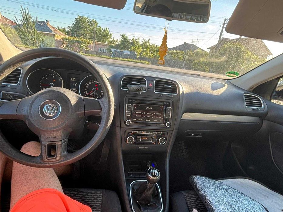 VOLKSWAGEN Golf 2010 — imagine 4