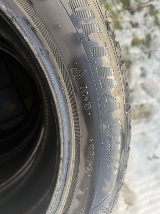 Vind set anvelope 225/55/17 GOOD YEAR ULTRA GRIP iarna