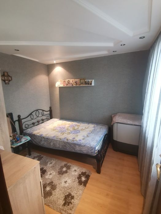 Продаётся 5-ком кв-ра. Улица Керамическся 76