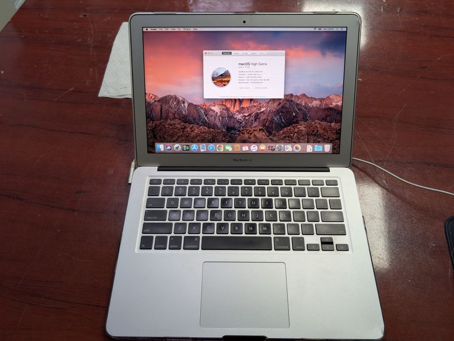 MacBook Air i7 4gb 256ssd