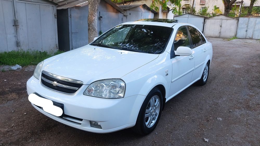 Srochno lasetti sotiladi karobka avtomat