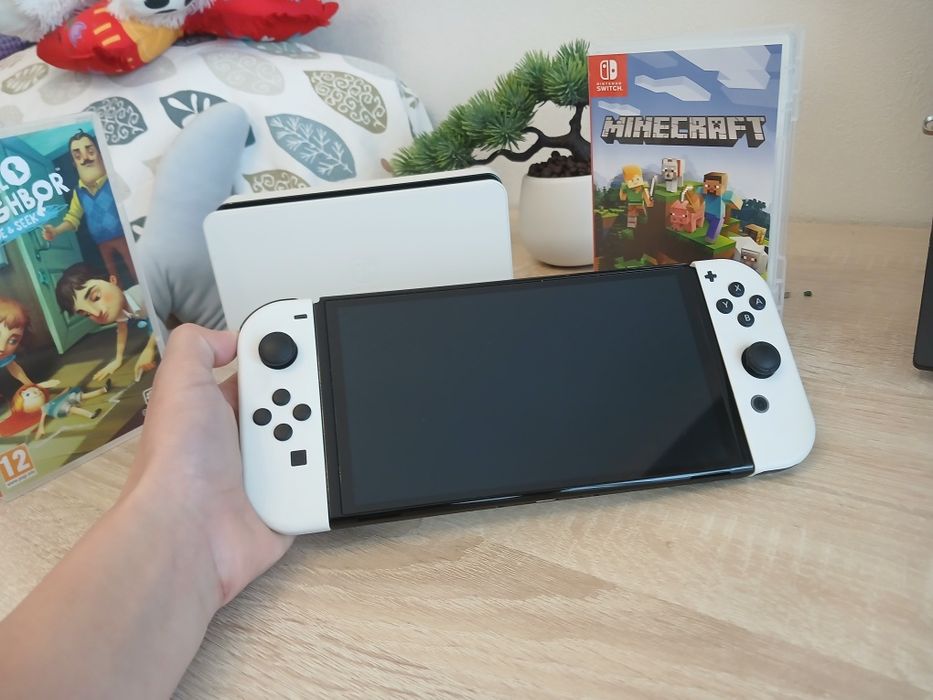 Продам, Nintendo Switch OLED белого цвета.