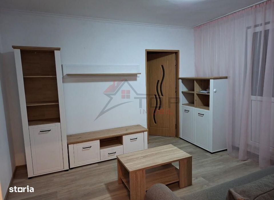 Inchiriere Apartament cu 2 camere Decomandat Podu Ros