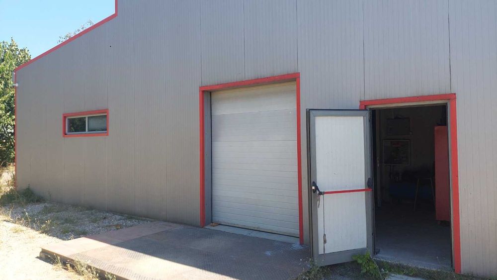 Дава се под наем Промишлена сграда в Карлово - 714 кв.м за 1850 € - Снимка #4