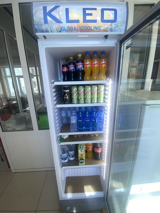 Витринный холодильник