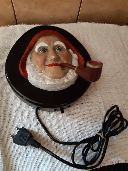 Lampa de veghe pt copii, mos cu pipa, din aluminiu pe suport lemn