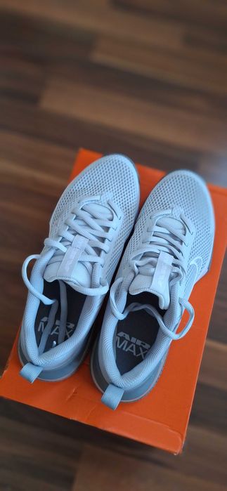 Мъжки маратонки nike чисто ново
