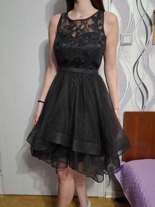 Официална черна рокля