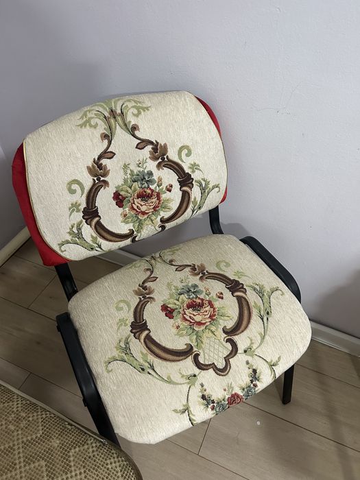 Мебель, стол, диван, стулья, шкаф