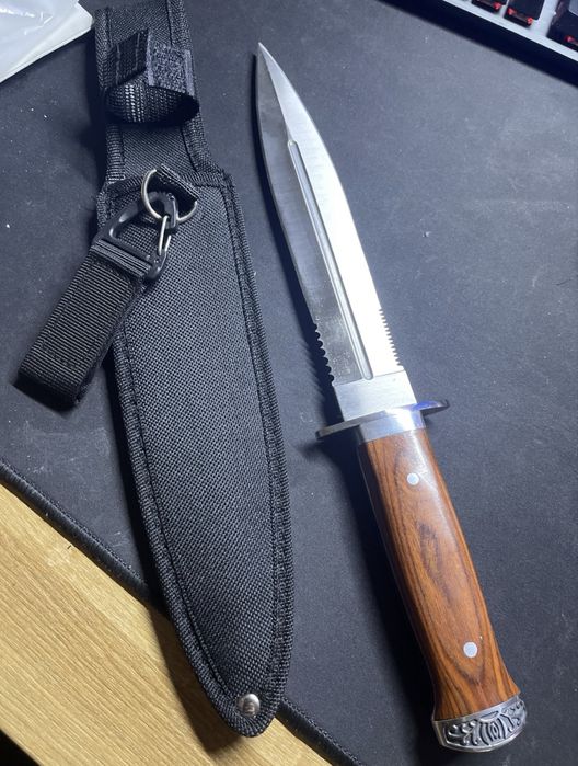 Cutit Columbia  de vanatoare