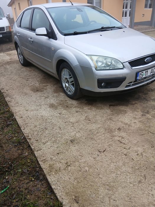 Se vinde ford focus