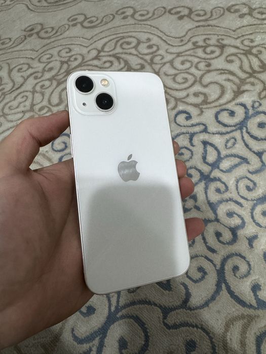 Продам Айфон 13 память 128