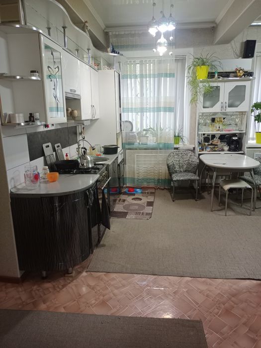 Продам квартиру сталинка