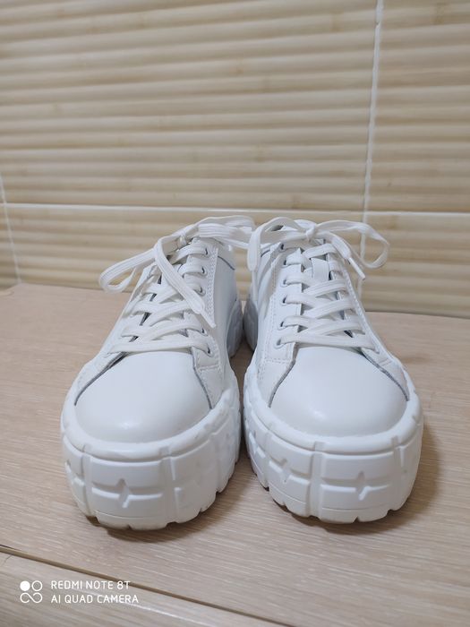 Полуботинки женские белые