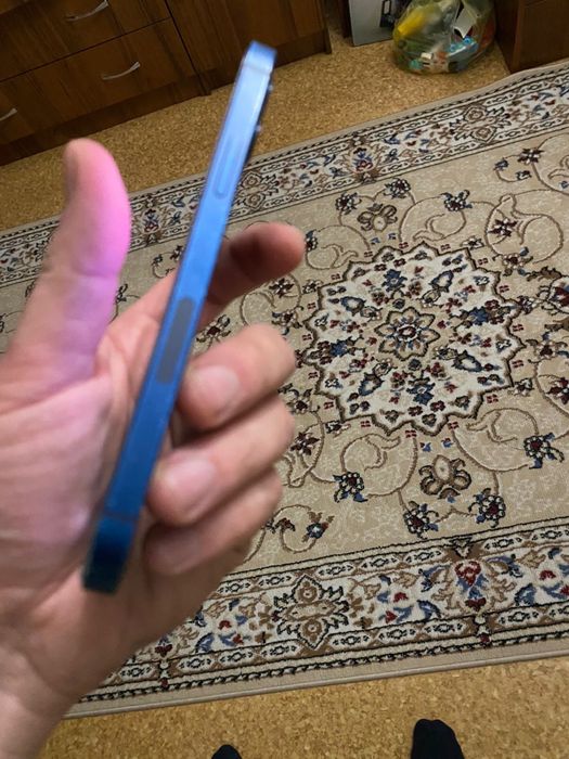 Продам Iphone 12 128gb 5G