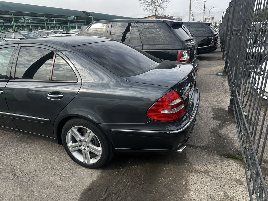 Mersedes Benz w211