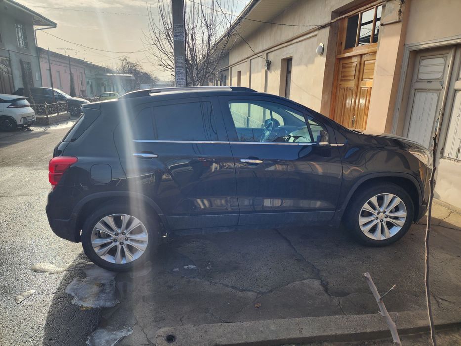 Tracker 1. AT primier