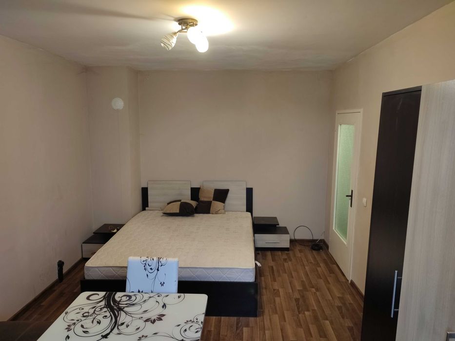 Продава се Едностаен апартамент в Търговище, Запад 3 - 44 кв.м за 904 €/кв.м - Снимка #1