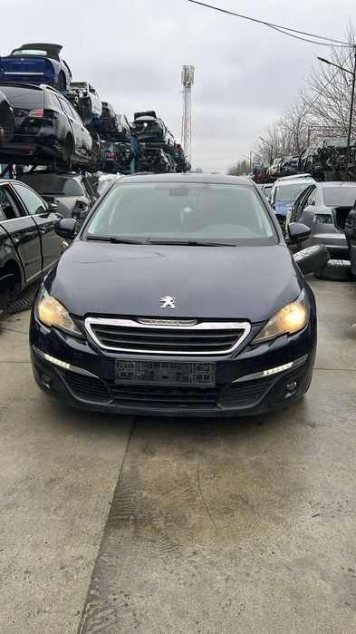 Dezmembrez Peugeot 308 an 2016 1.6 diesel euro 6